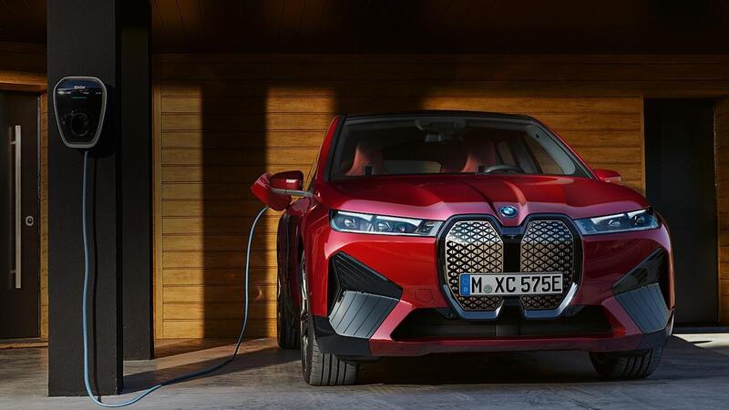 Auto elettriche, l&rsquo;accelerata di Bmw: un milione gi&agrave; vendute (due entro il 2023)