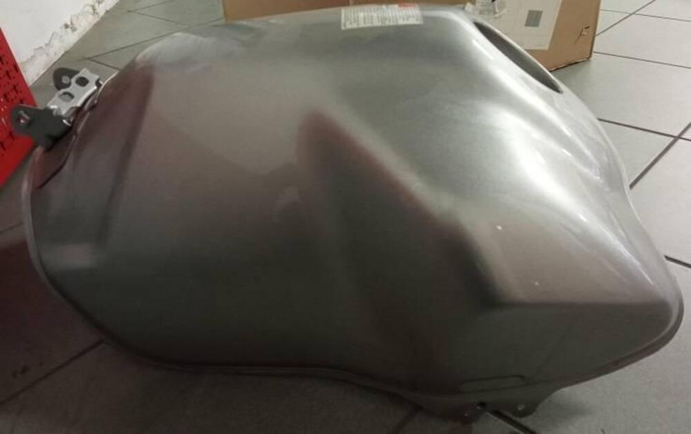 SERBATOIO BENZINA YAHAMA SUPERTENERE 1200 Yamaha (3)