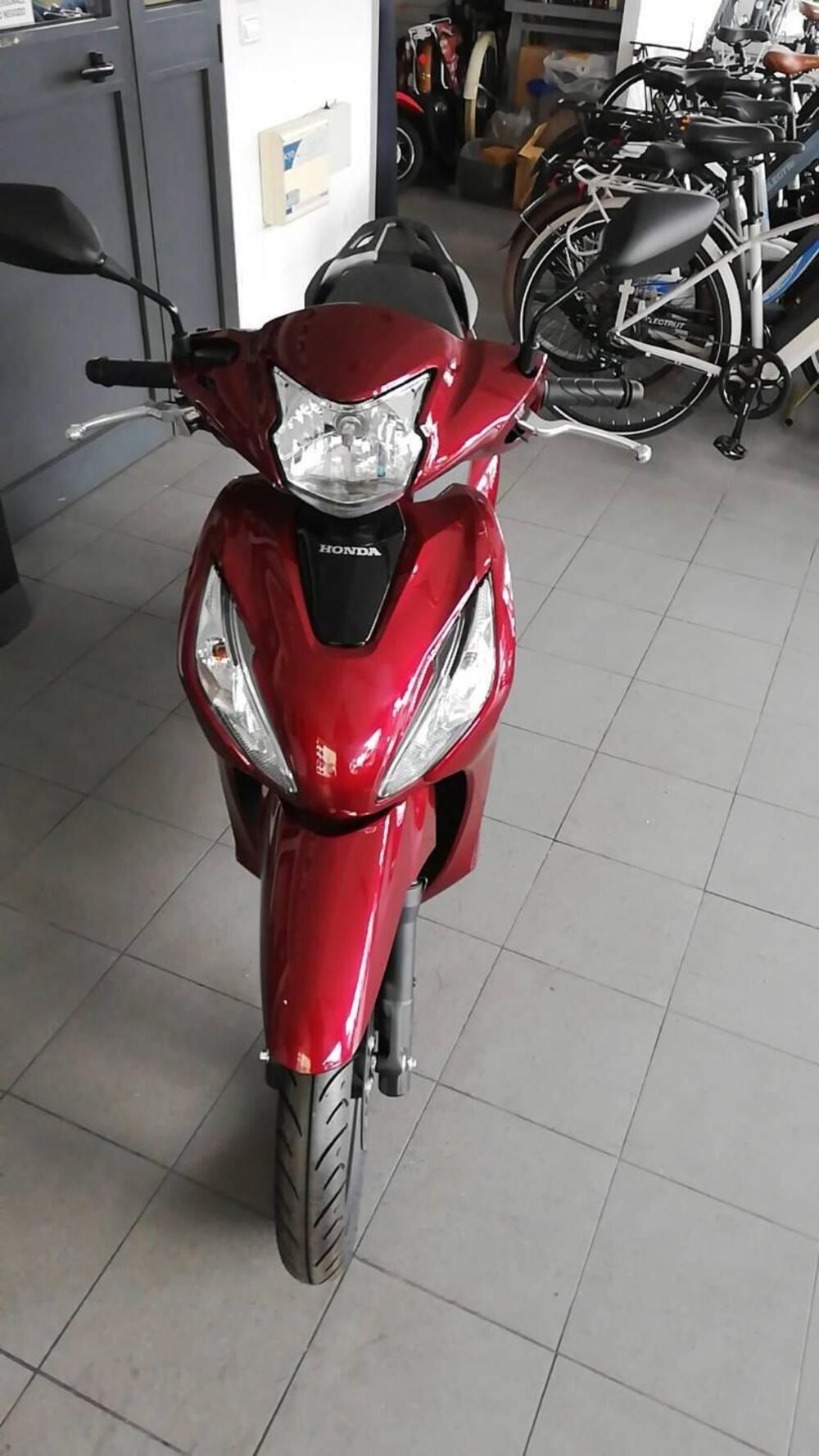 Honda Vision 110 (2021 - 24) (2)