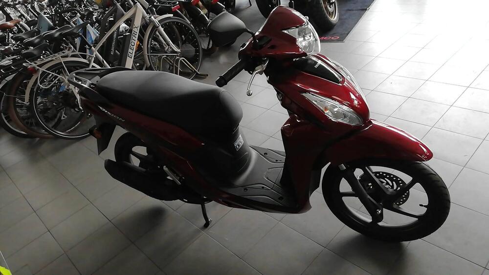 Honda Vision 110 (2021 - 24) (3)