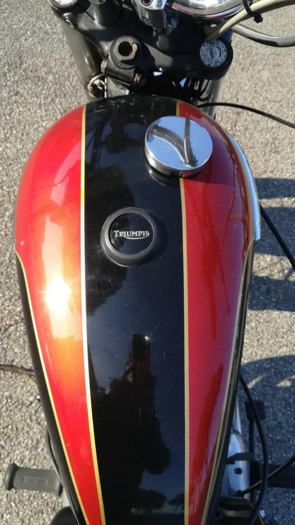 Triumph Bonneville 750 (4)