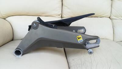 Forcellone Aprilia Mana 850