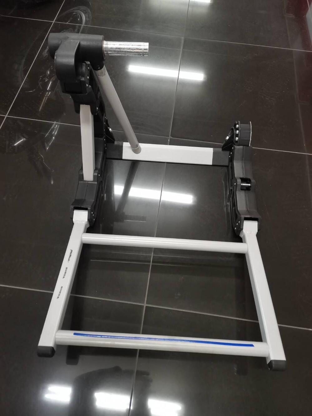 CAVALLETTO RACING HONDA CB 1000 R Rossocromo (3)