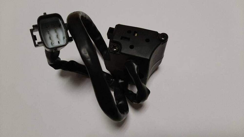 Braccialetto dx comando luci Ducati Monster 11 (4)