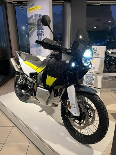 Husqvarna Norden 901 (2022 - 25) nuova