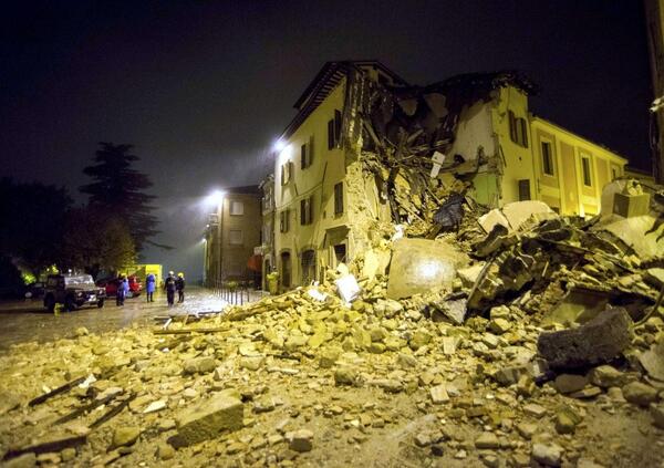 Fortissimo terremoto a Milano? Andate a quel paese! Anzi no: venite nel Centro Italia