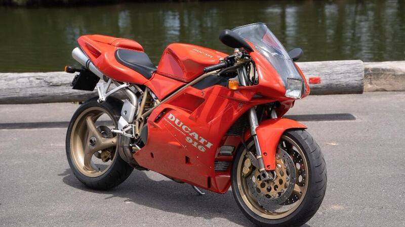 Ducati 916 monofaro: venduta su un sito di aste