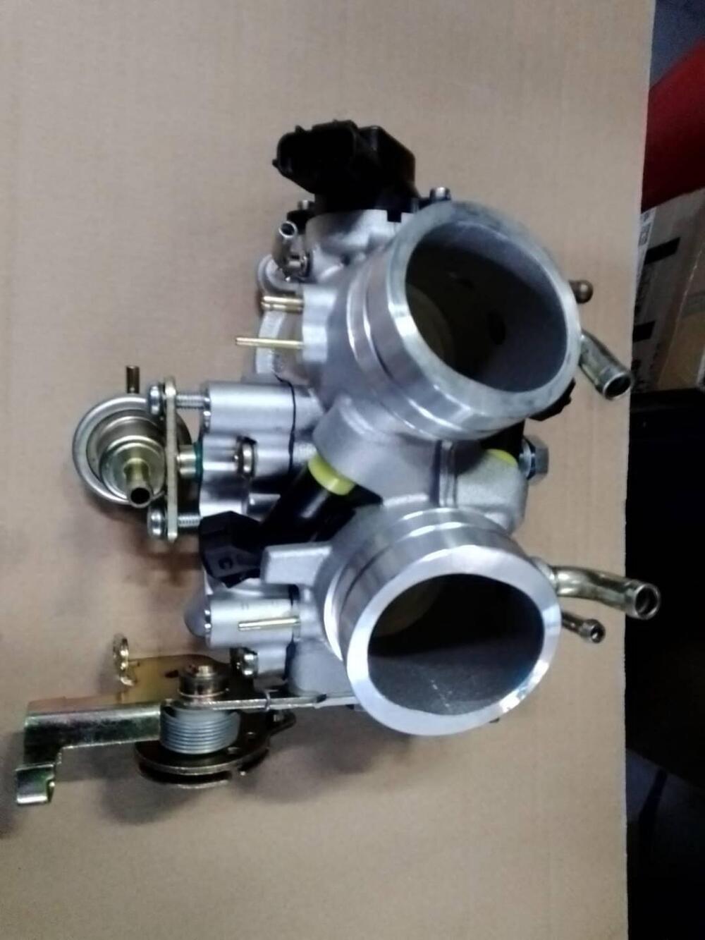 CORPO FARFALLATO APRILIA RSV E TUONO AP0296970 (5)