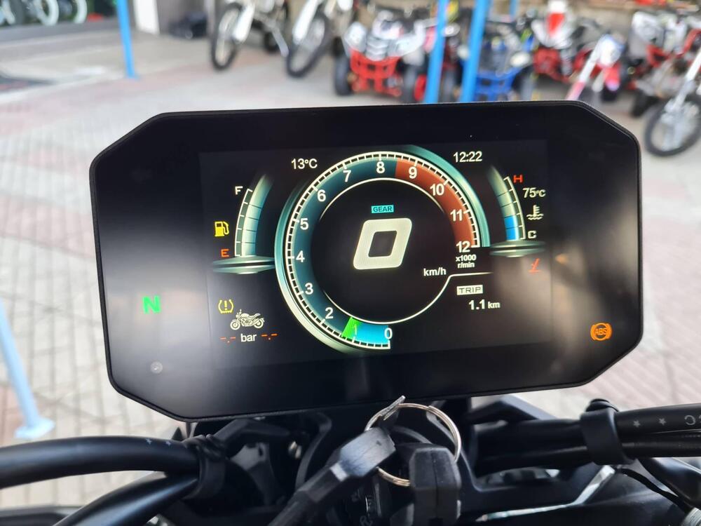 Voge Trofeo 500AC (2022 - 25) (3)