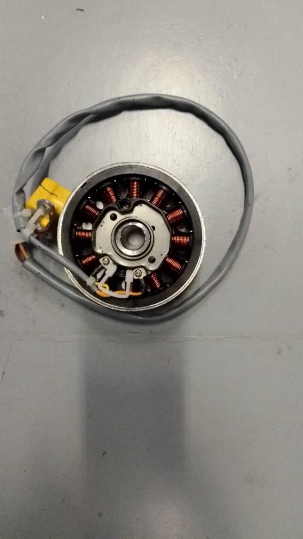 ACCENSIONE APRILIA SR 50 DITECH AP5RSR000227 (2)