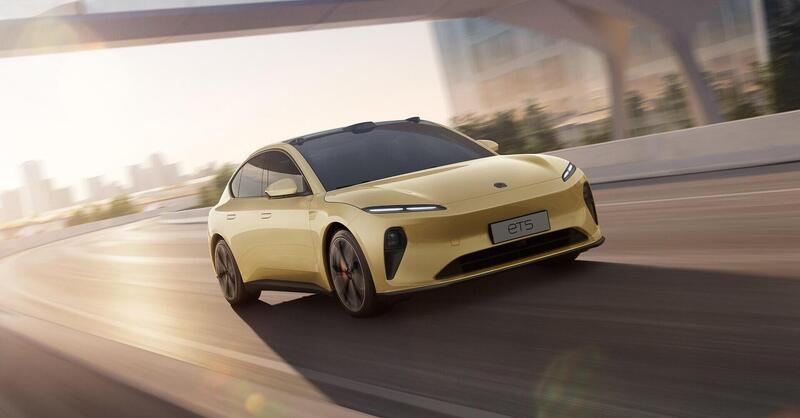 Nio ET5, l’elettrica cinese con 1.000 chilometri di autonomia e guida autonoma di livello 3