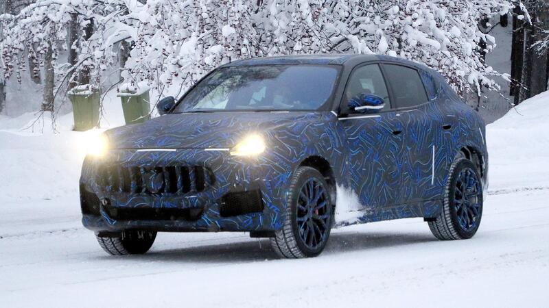Maserati Grecale, la Trofeo sfreccia sulla neve. Le foto spia