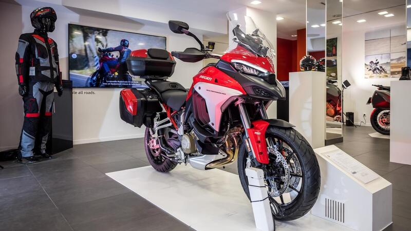 La Galerie by Ducati: a Parigi un pop-up store per Multistrada V4