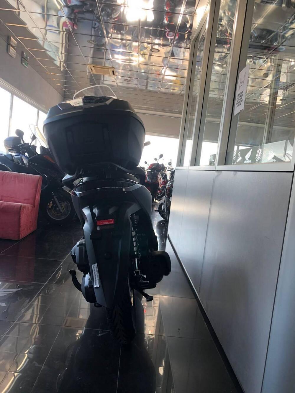 Honda SH 150i (2024 - 25) (3)