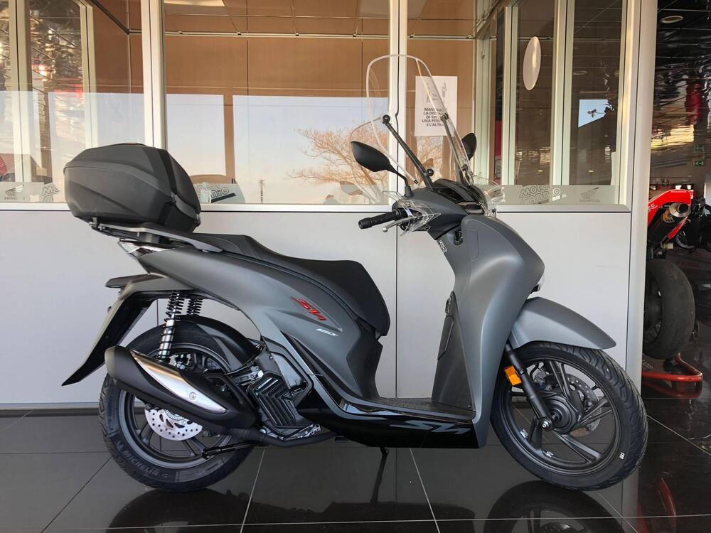 Honda SH 150i (2024 - 25) (5)