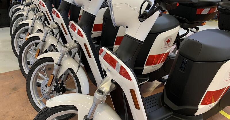 Askoll dona eBike e scooter alla Croce Rossa