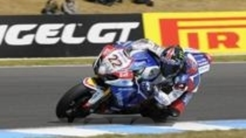 Lowes ancora in testa alla SBK a Phillip Island