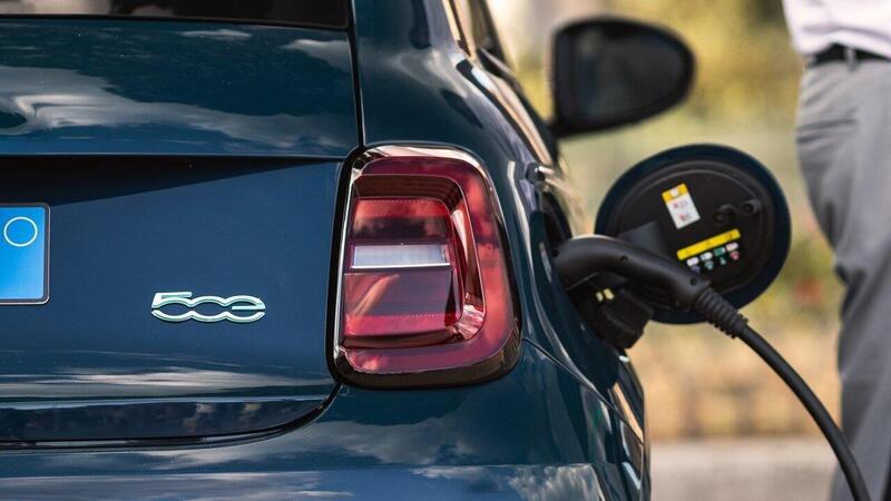 Incentivi auto 2022: niente da fare, la Legge di Bilancio li cancella anche per le elettriche