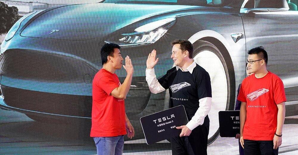 Dopo quelli stradali, ora Musk &egrave; accusato pure di incidenti spaziali. Dalla Cina: &ldquo;Boicottate Tesla&rdquo;