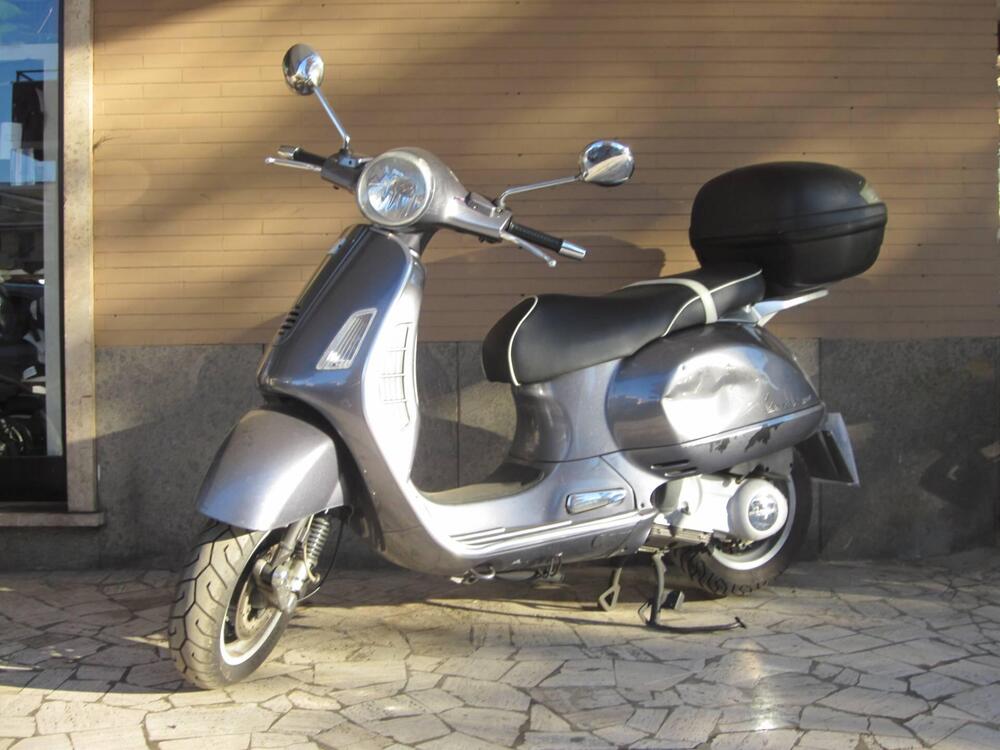 Vespa Granturismo 200 L (3)