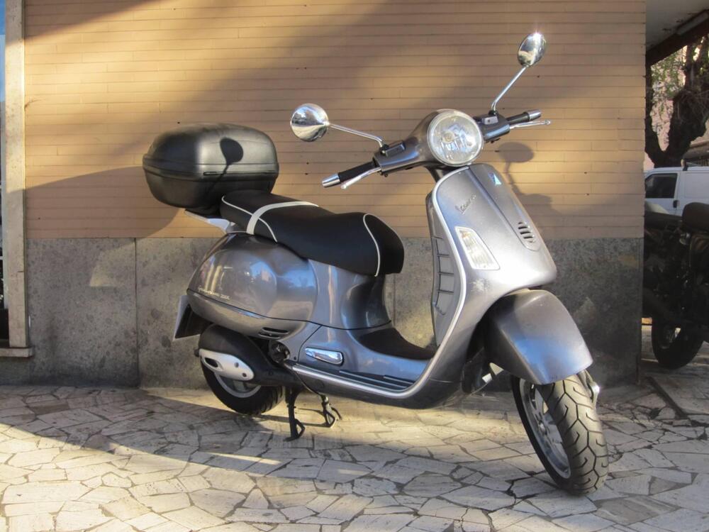 Vespa Granturismo 200 L (5)