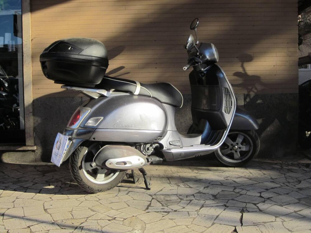 Vespa Granturismo 200 L (6)