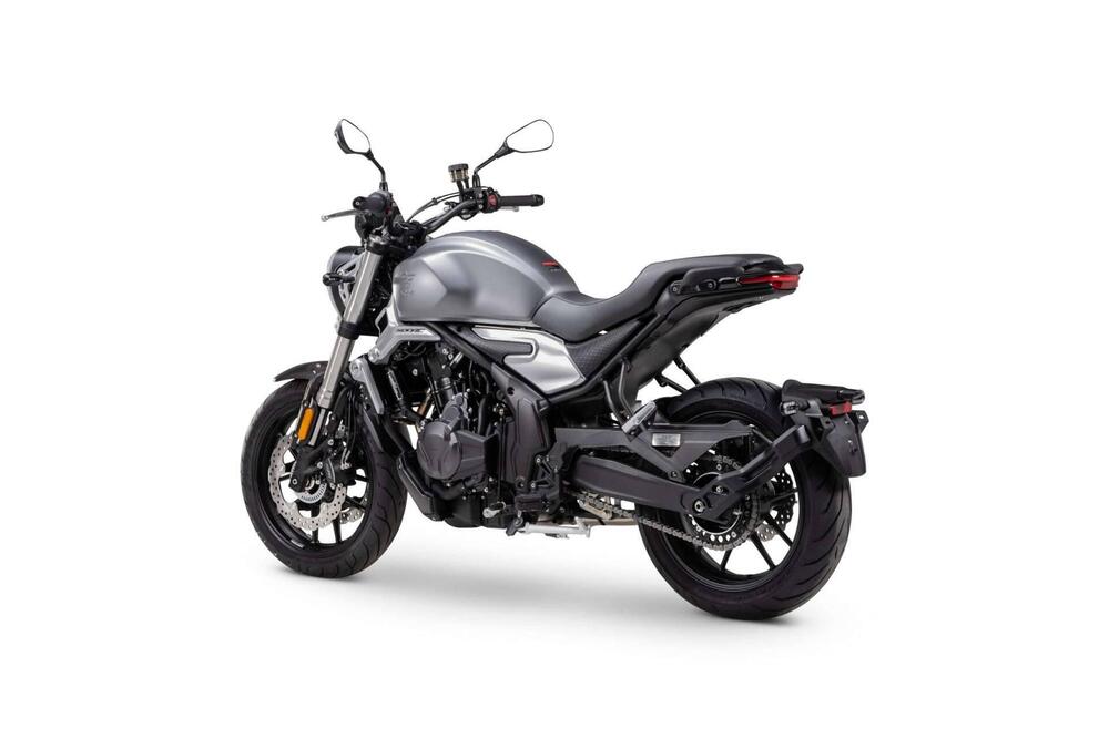 Voge Trofeo 500AC (2022 - 25) (5)