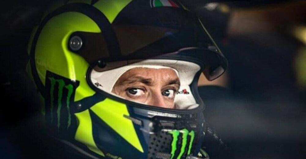 Valentino Rossi alla 12 Ore del Golfo con la Ferrari: ecco come seguire la diretta