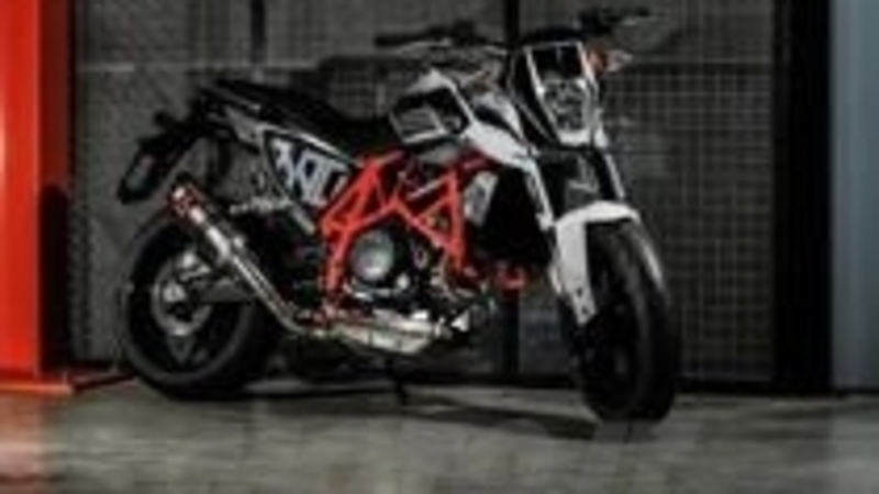 Un kit in omaggio per la KTM 690 Duke