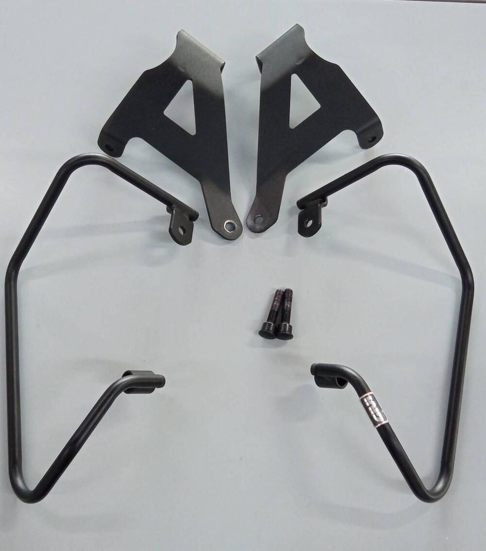Attacchi borse Givi Suzuki GSR 600 (T255)