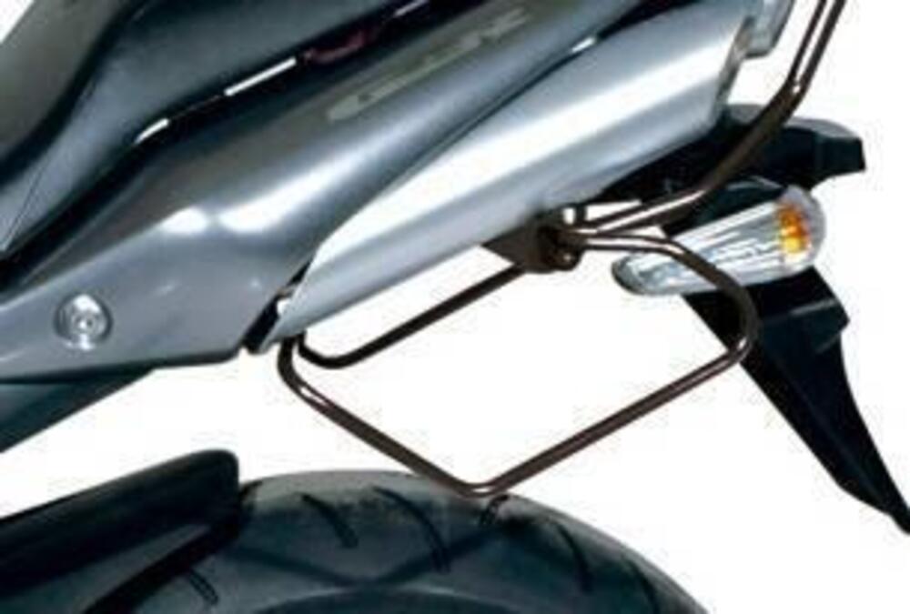 Attacchi borse Givi Suzuki GSR 600 (T255) (2)