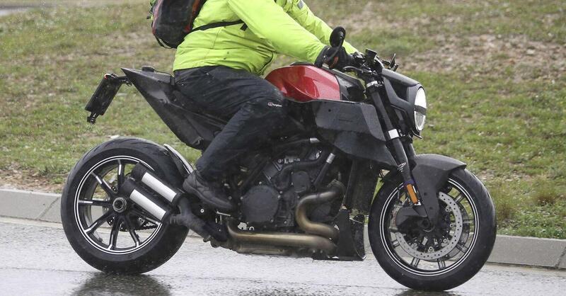 Husqvarna Vitpilen 1301. Una nuova hyper naked [Foto spia]