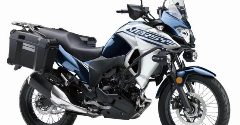 Kawasaki: Versys-X 250 2022, ma solo in Giappone