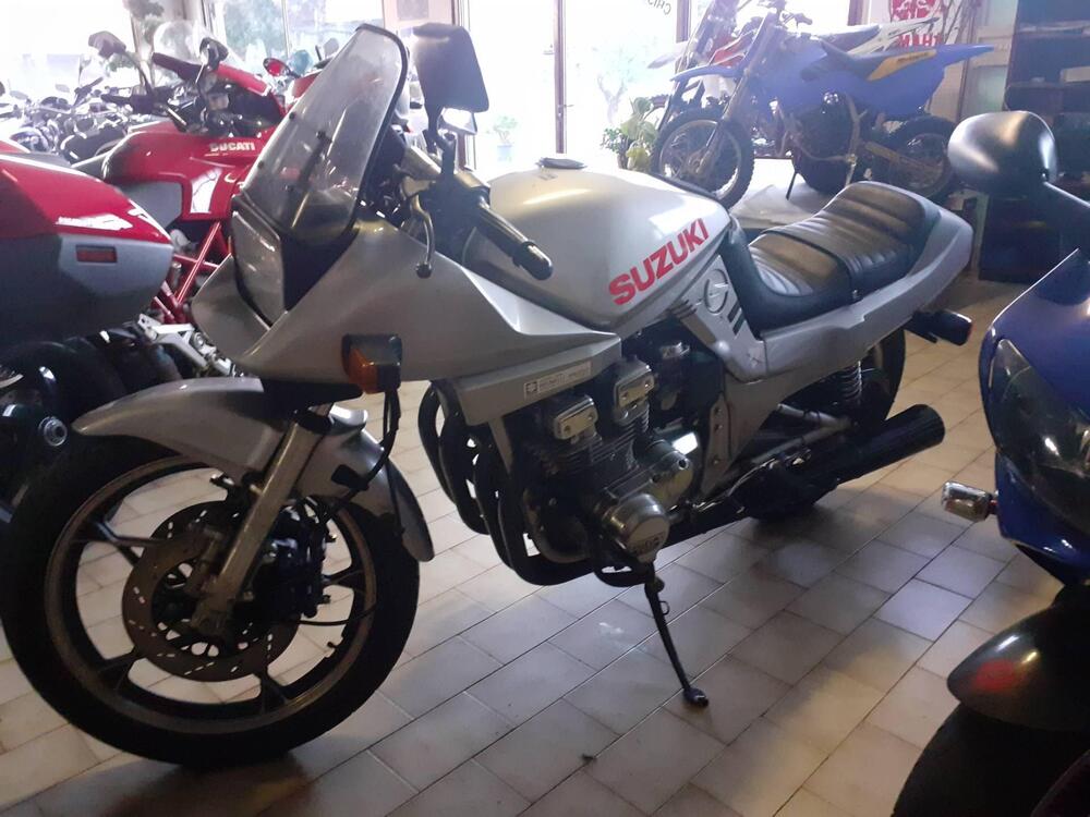 Suzuki Katana 750 (3)