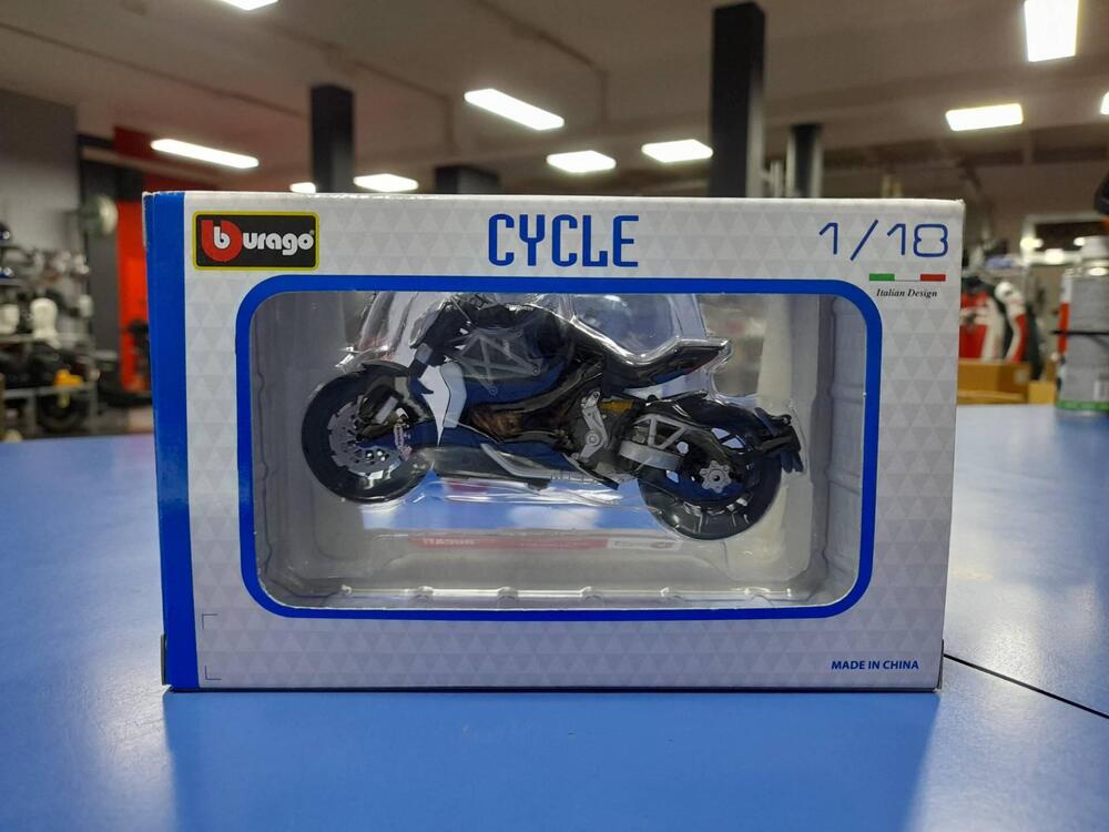 MODELLINO DUCATI XDIAVEL S (2)