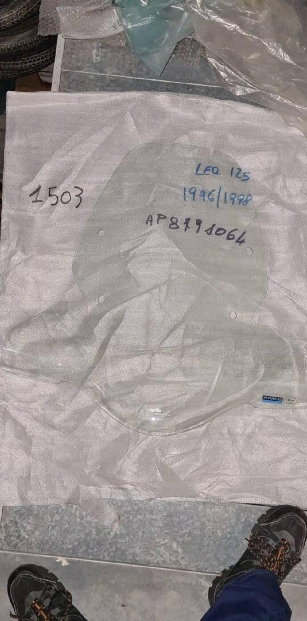 PARABREZZA LEONARDO ST 250 Aprilia