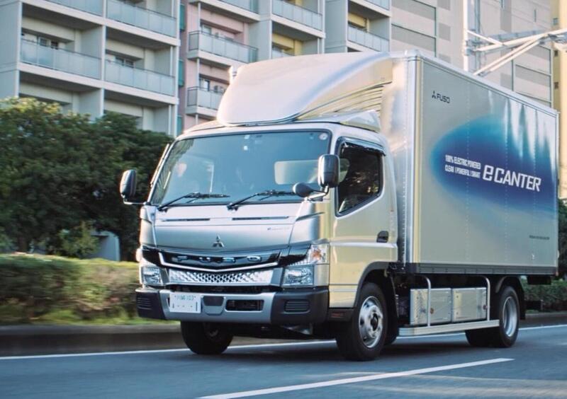 Mitsubishi Fuso Canter (4ª serie) (2012-23) (3)