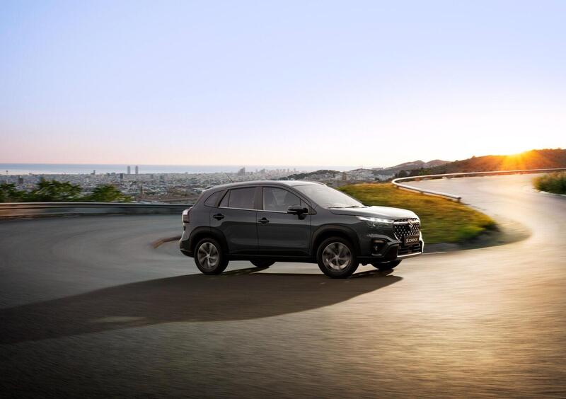Suzuki S-Cross (2021-->>) (2)