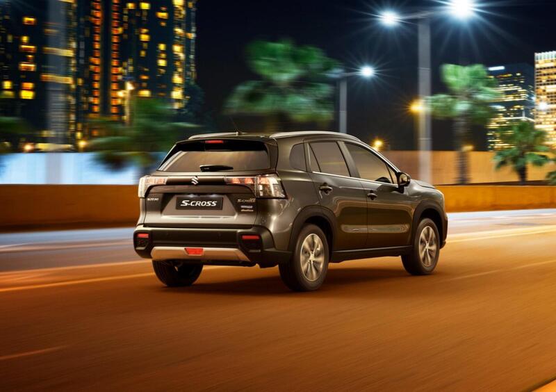 Suzuki S-Cross (2021-->>) (4)