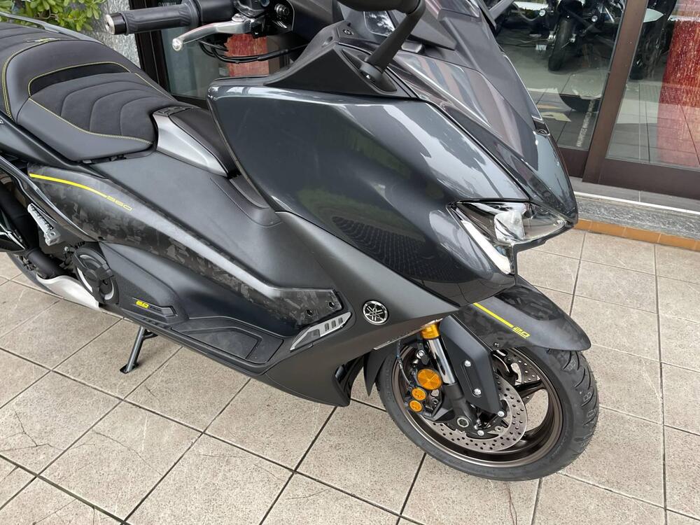 Yamaha T-Max 560 20° anniversario (2021) (7)