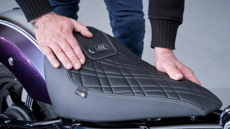 BMW brevetta una sella regolabile in ampiezza