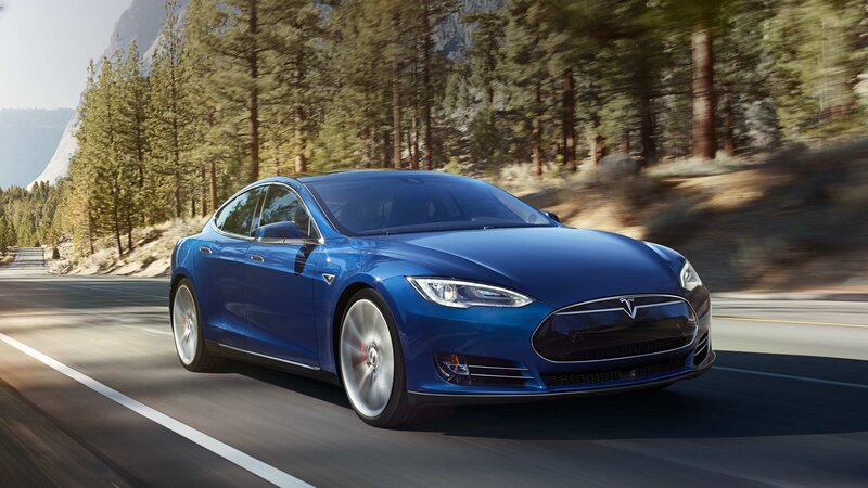 Tesla in Autopilot: guidatore americano accusato di omicidio stradale [per ora &egrave; il primo]