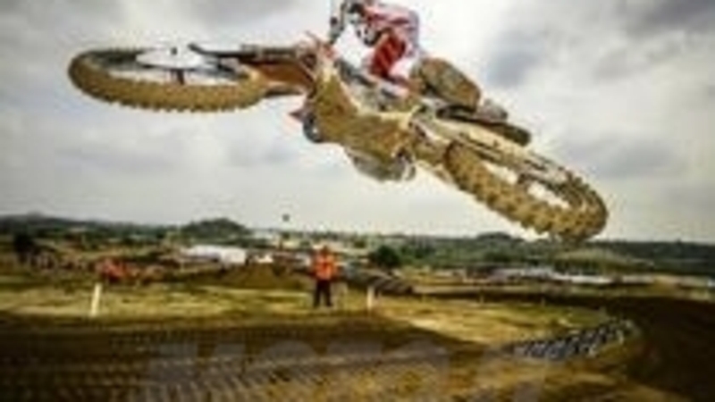 MX, le foto pi&ugrave; spettacolari del GP della Thailandia