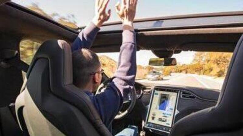 Elon Musk al centro del dibattito sul nuovo Autopilot &quot;Full&quot;: i beta tester sono un campione valido?