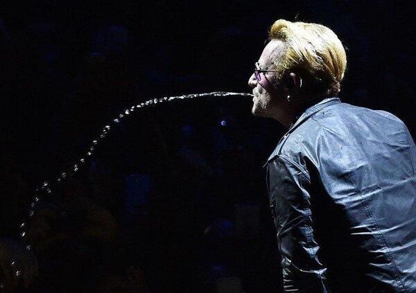 Bono &ldquo;imbarazzato&rdquo; dagli U2 dimostra che la critica musicale &egrave; in mano a incompetenti 
