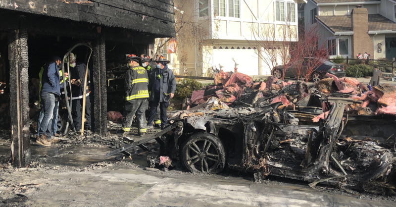 Quanto &egrave; sicuro (e lecito) lasciare auto elettriche in certi garage e parcheggi sotterranei? La politica dovr&agrave; rispondere