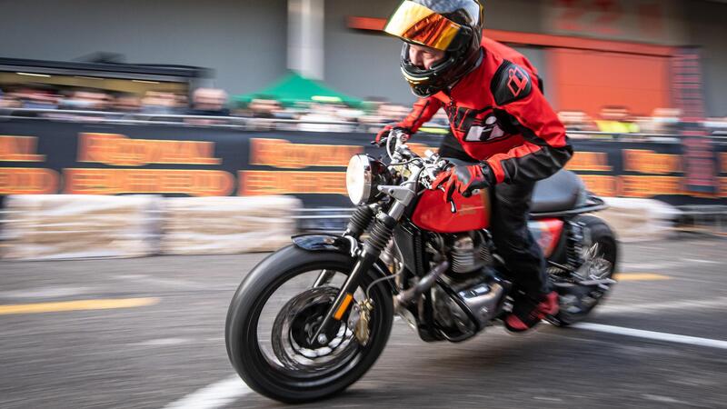 Royal Enfield e lo stunt rider Lee Bowers siglano una partnership ufficiale per il 2022