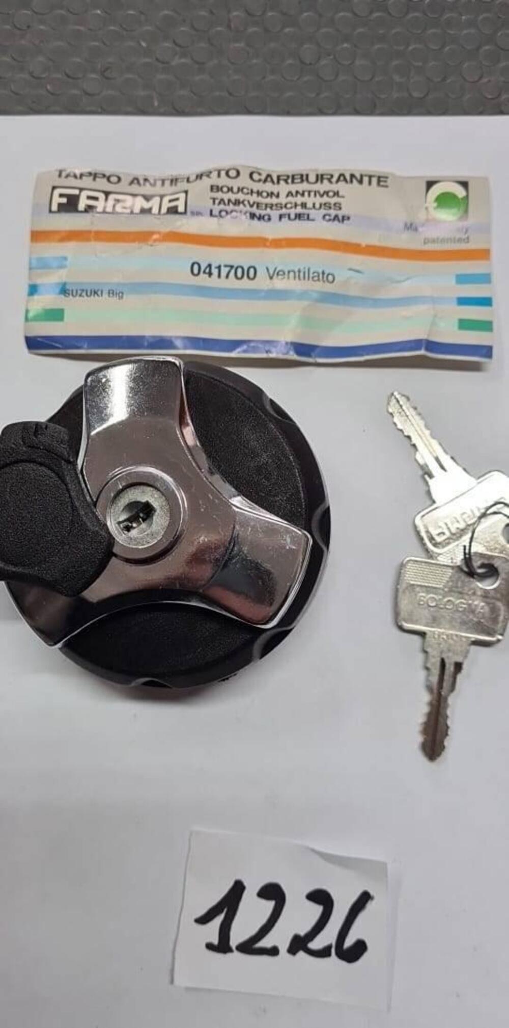 TAPPO SERBATOIO SUZUKI DR 750 BIG DR 800 BIG FARMA