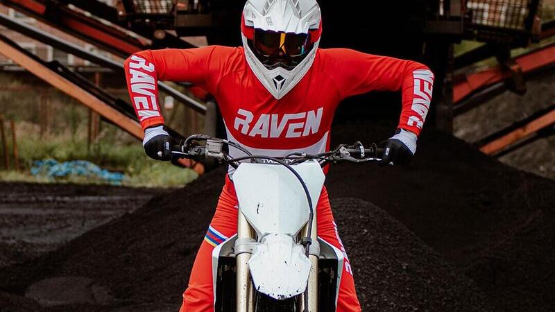 24MX: nuova linea di abbigliamento offroad Raven Air