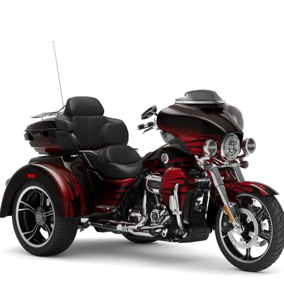 Harley-Davidson 117 CVO Tri Glide (2022) - FLHTCUTGSE_AF